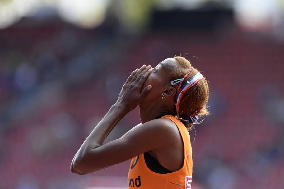 Sguardo al cielo di Sifan Hassan. L’atleta olandese ha gareggiato nei 1500 donne. Epa